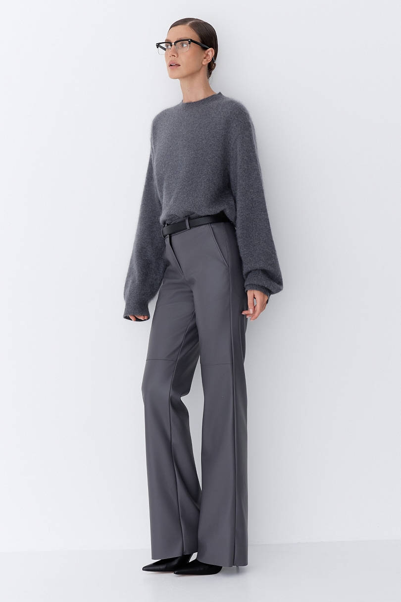 Брюки в расслабленном стиле из экокожи