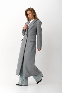Пальто силуэтное с акцентными плечами