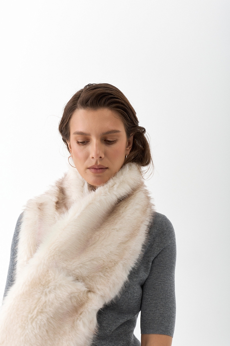 Шарф из экомеха 