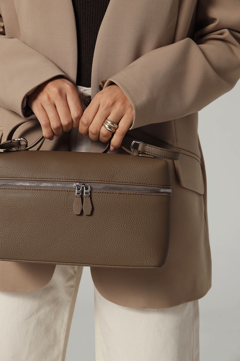 Сумка-косметичка из натуральной кожи