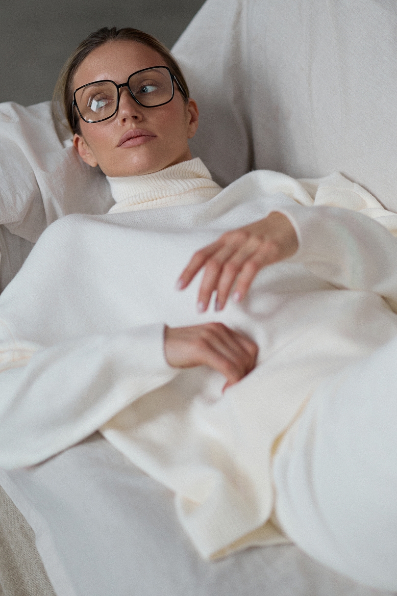 Свитер с шерстью оверсайз