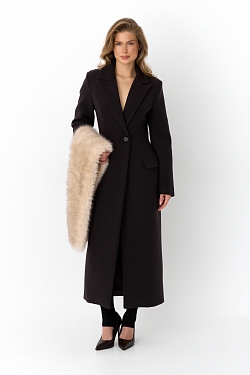 Пальто силуэтное с акцентными плечами