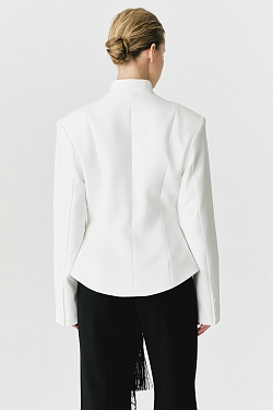 Жакет приталенный с рельефным воротником