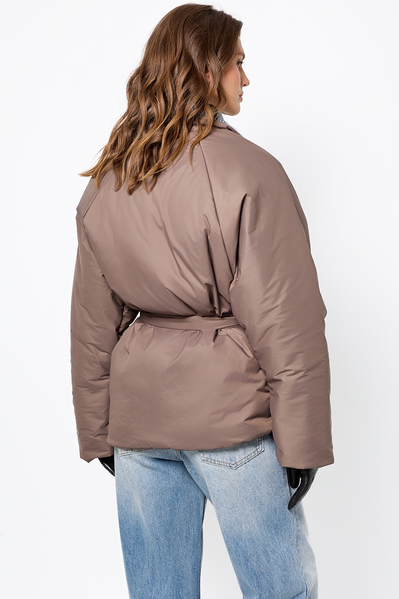 Куртка с цельнокроеным рукавом с поясом