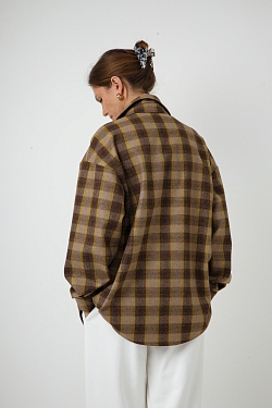 Рубашка из шерсти на пуговицах