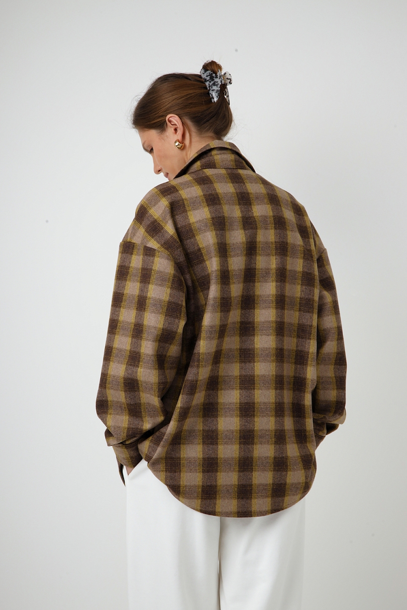 Рубашка из шерсти на пуговицах