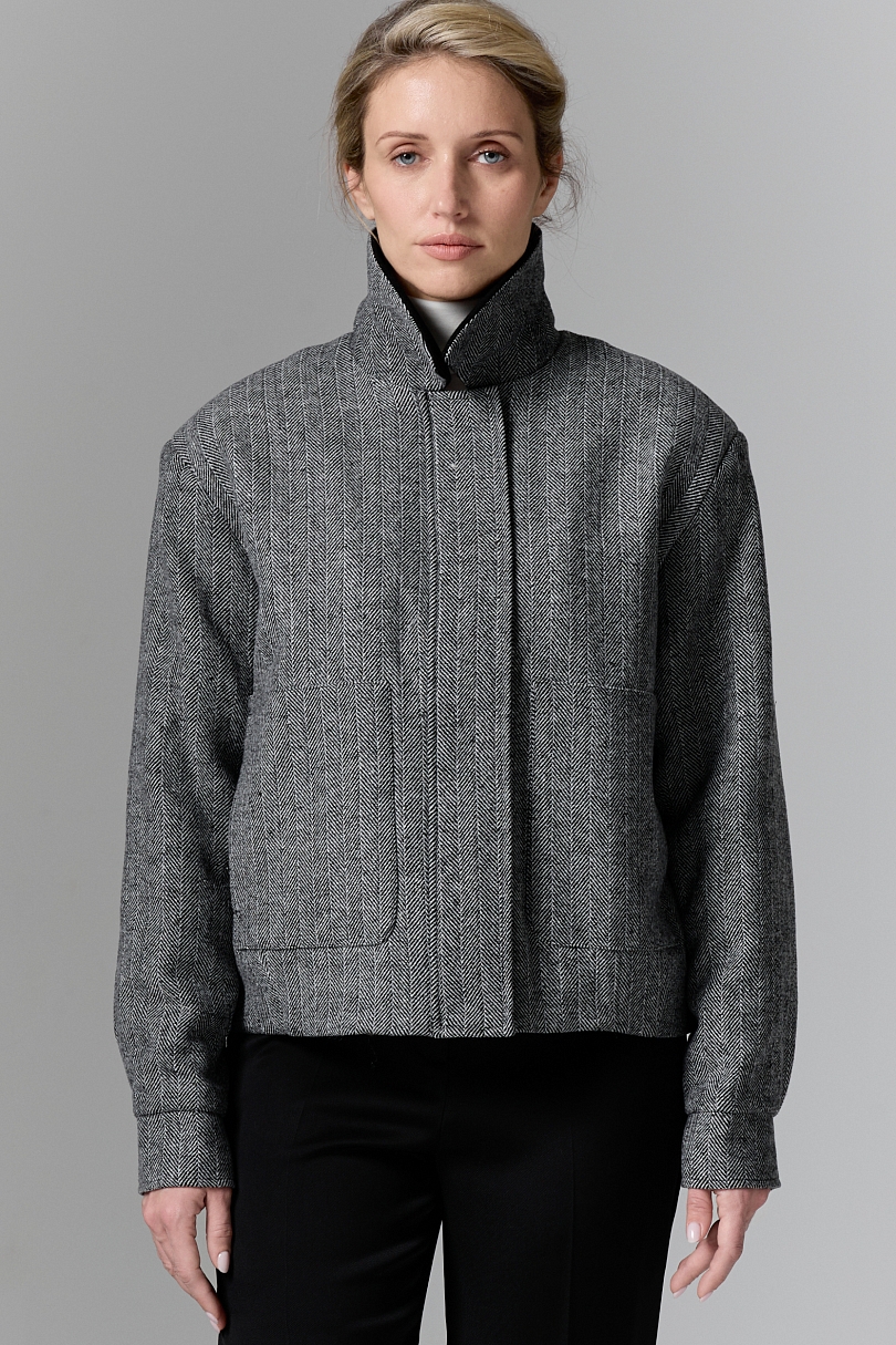 Бомбер из шерсти утепленный с контрастным воротником