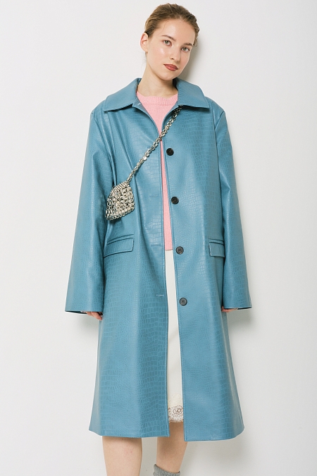 Тренч удлиненный из экокожи с эффектом тиснения