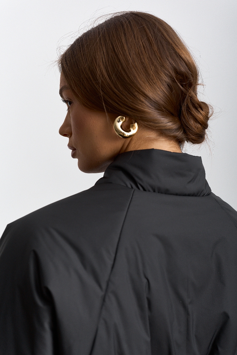 Куртка с цельнокроеным рукавом с поясом