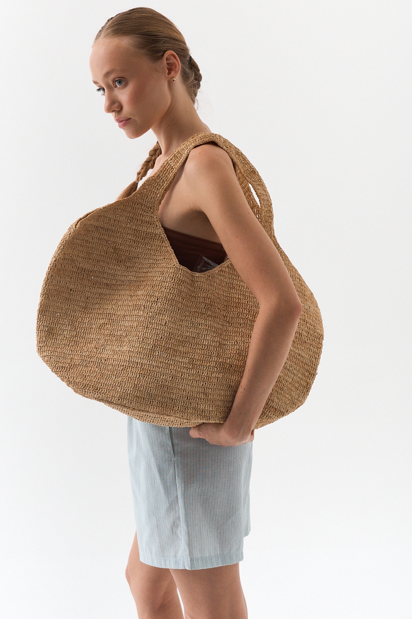 Сумка-шоппер из рафии