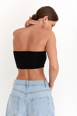 Джинсы с разрезами широкого кроя