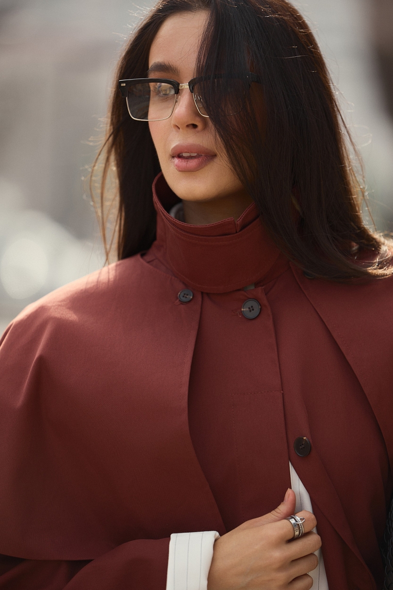 Тренч со съемным кейпом из хлопка с пропиткой