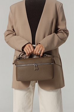 Сумка-косметичка из натуральной кожи