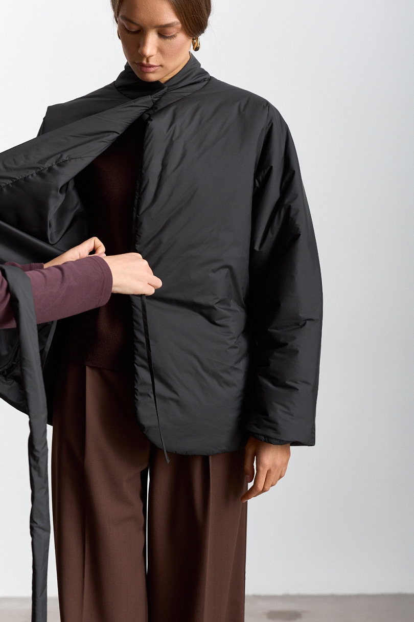 Куртка с цельнокроеным рукавом с поясом