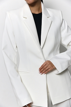 Жакет приталенный в классическом стиле