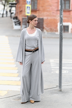 Костюм с кардиганом из вискозы тройка