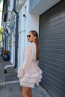 Платье с пышной юбкой с ярусами