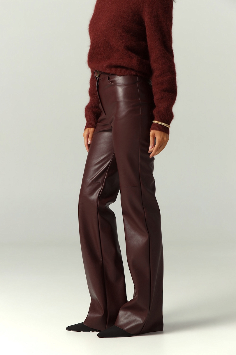 Брюки расклешенные из экокожи