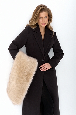 Пальто силуэтное с акцентными плечами