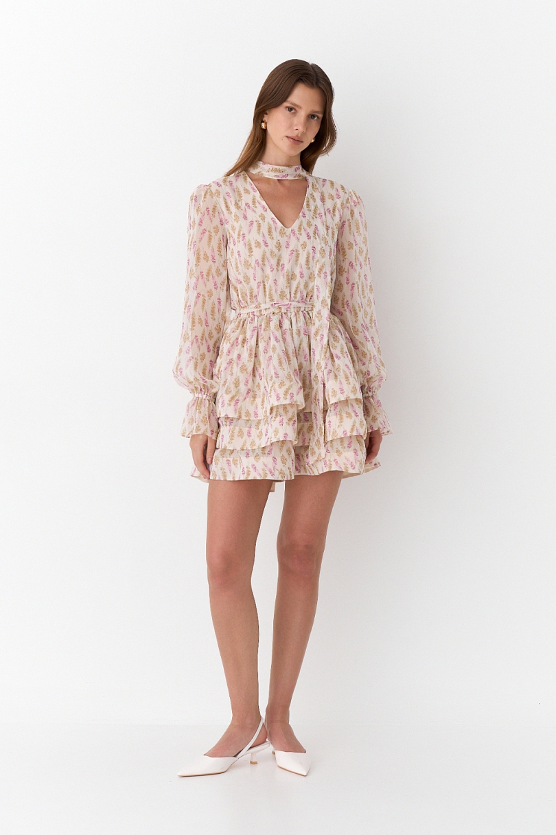 Платье с пышной юбкой с ярусами