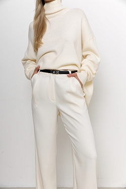 Свитер c горлом oversize