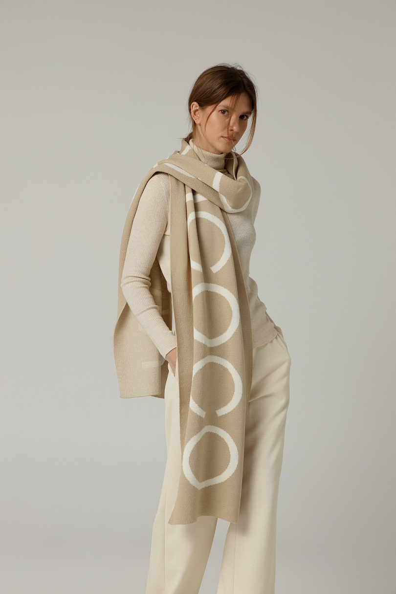 Шарф с лого