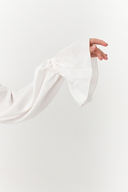 Платье с драпировкой и шнуровкой