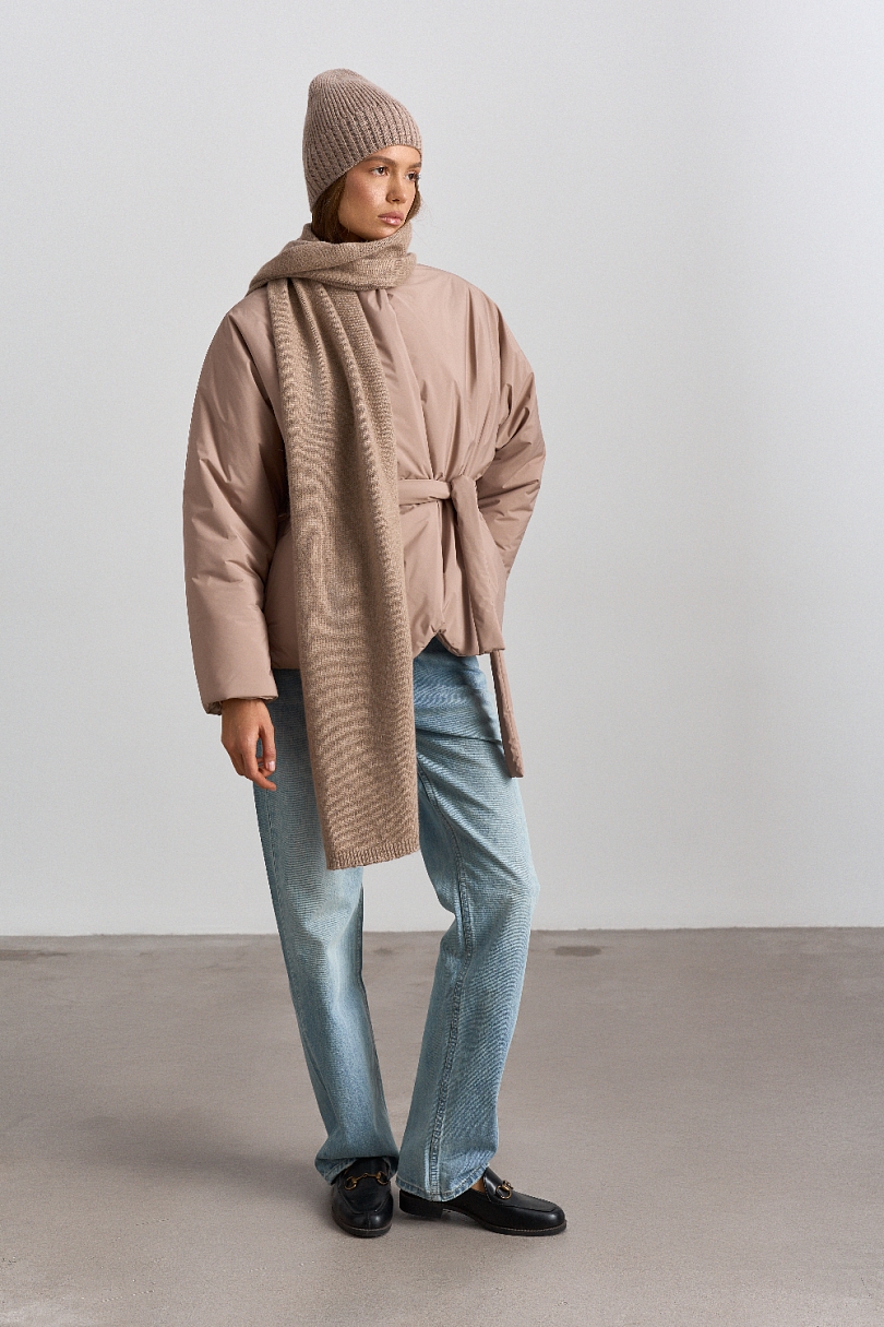 Куртка с цельнокроеным рукавом с поясом