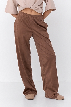 Костюм из экозамши на молнии