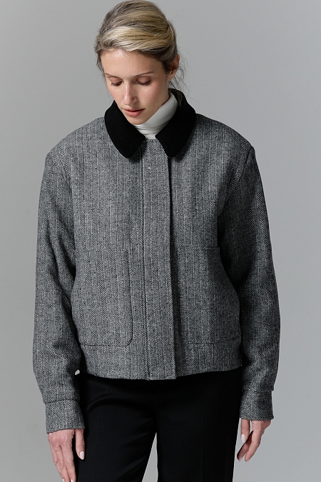 Бомбер из шерсти утепленный с контрастным воротником