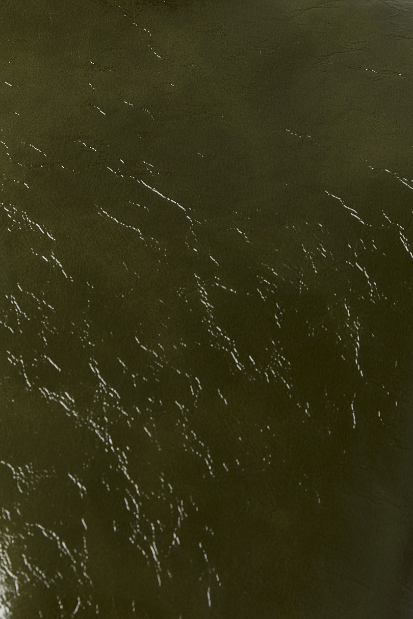 Парка из лакированной кожи утепленная