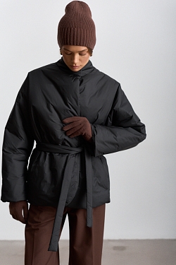 Куртка с цельнокроеным рукавом с поясом