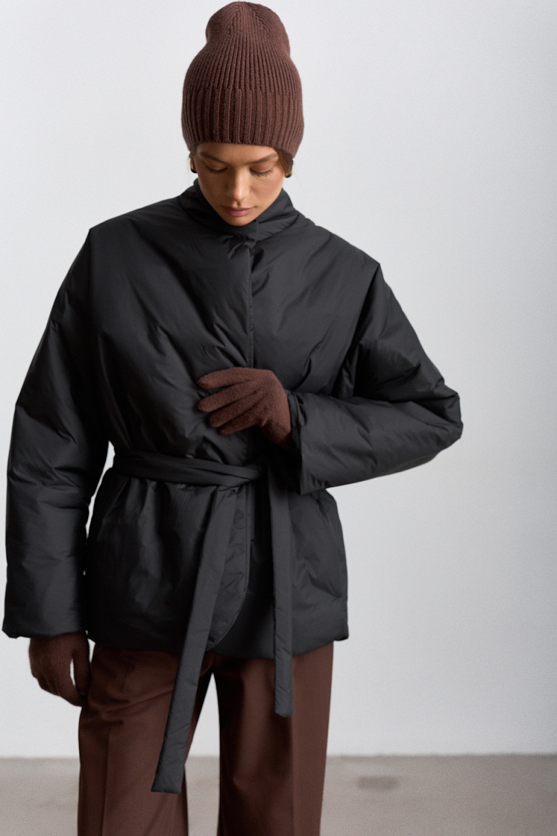 Куртка с цельнокроеным рукавом с поясом