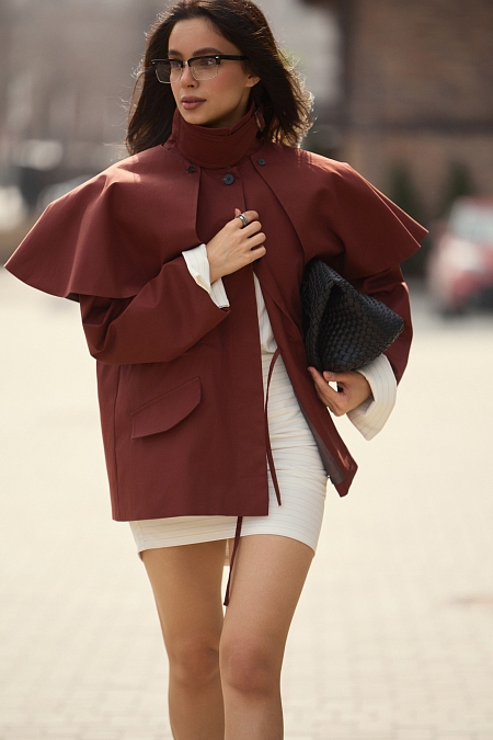 Тренч со съемным кейпом из хлопка с пропиткой