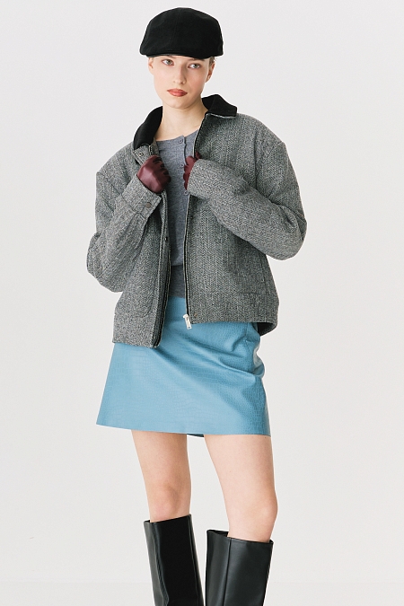 Юбка мини из экокожи с тиснением