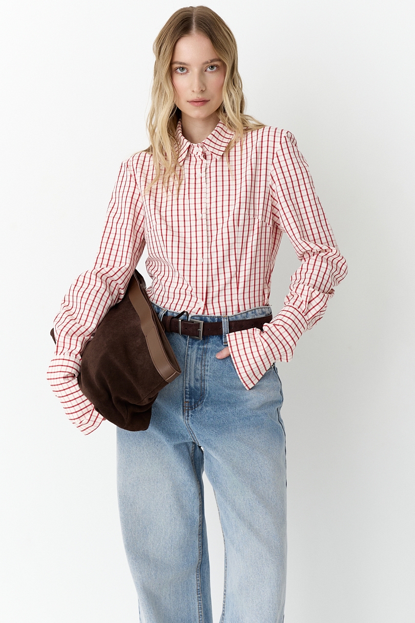 Рубашка приталенного кроя с акцентными манжетами