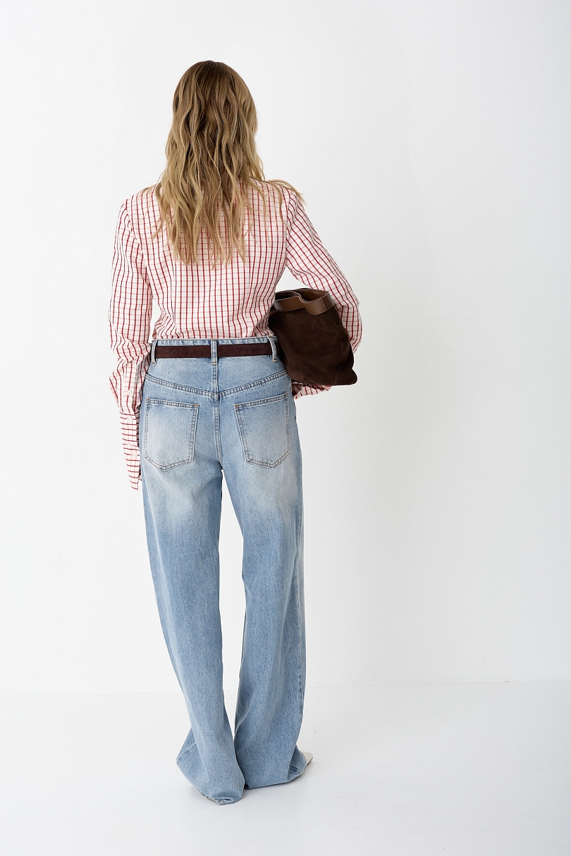 Рубашка приталенного кроя с акцентными манжетами