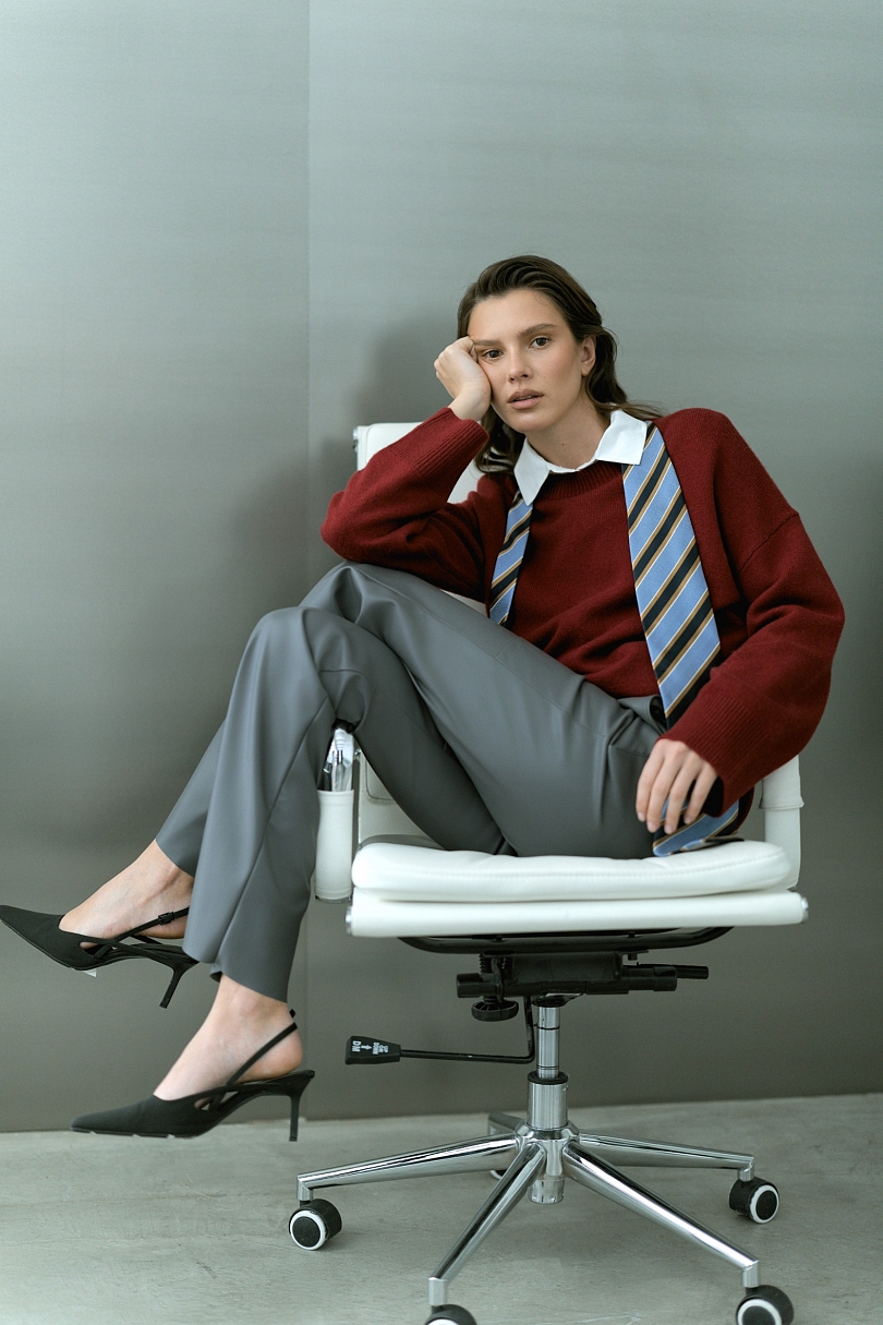 Брюки в расслабленном стиле из экокожи