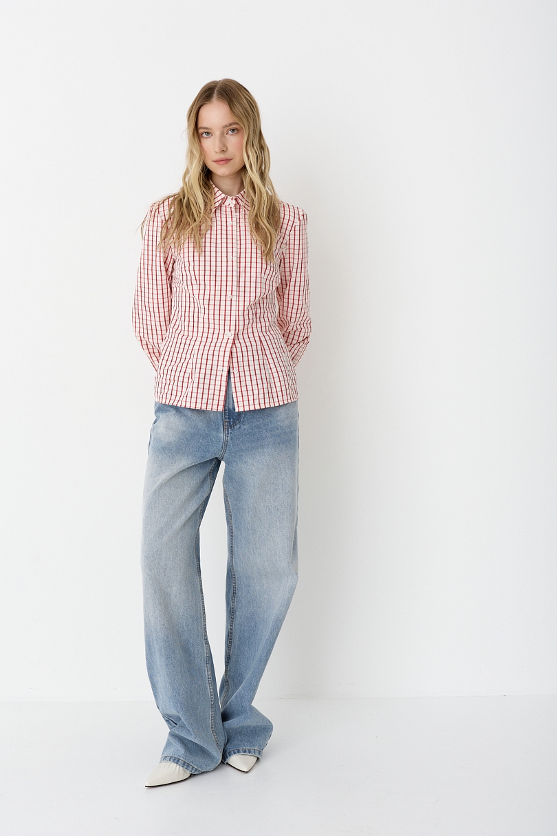 Рубашка приталенного кроя с акцентными манжетами