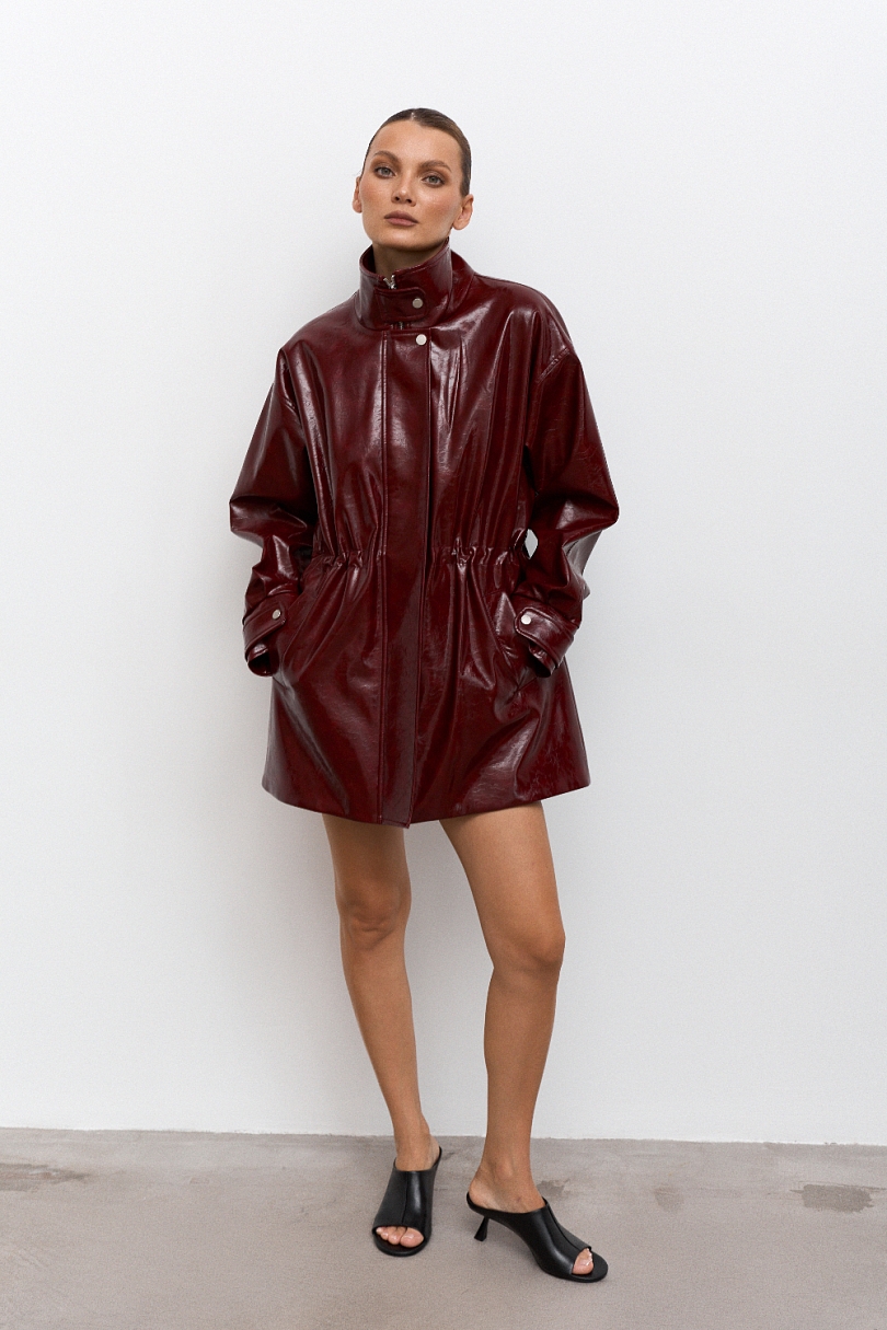 Парка из лакированной кожи утепленная