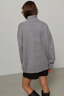 Свитер c горлом oversize 