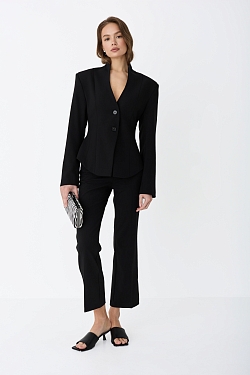 Жакет приталенный с рельефным воротником