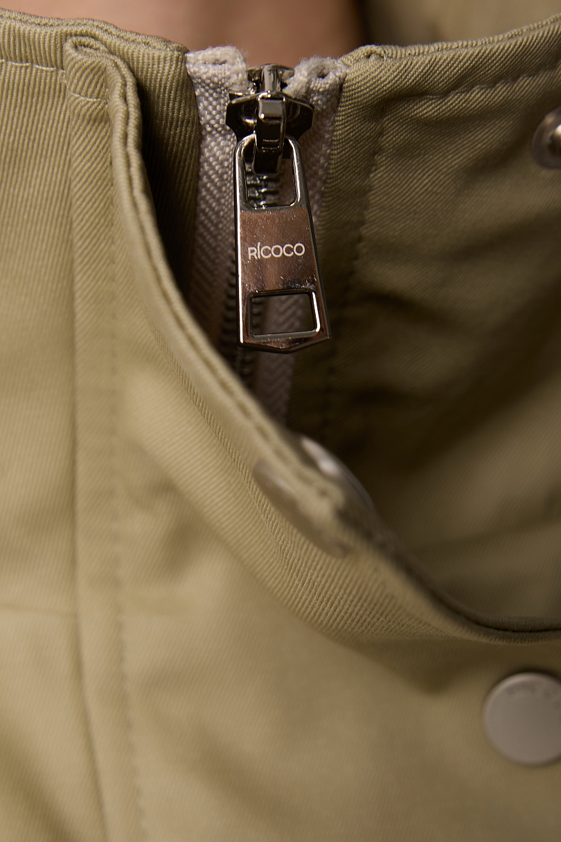 Ветровка с асимметричной планкой со съемным утеплителем