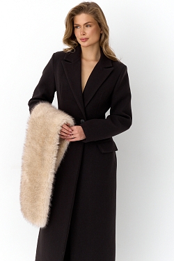 Пальто силуэтное с акцентными плечами