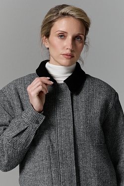 Бомбер из шерсти утепленный с контрастным воротником