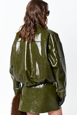 Бомбер из лакированной экокожи утепленный