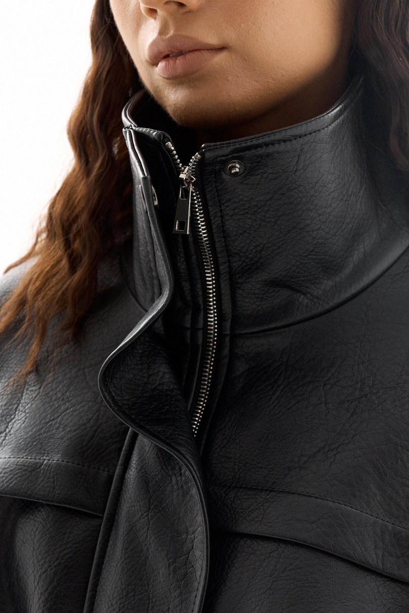 Парка из зернистой экокожи утепленная