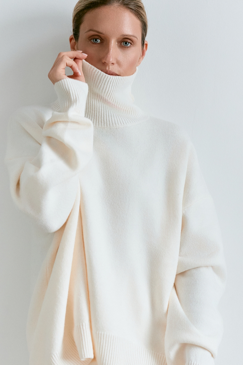 Свитер с шерстью оверсайз