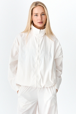 Ветровка из облегченной ткани