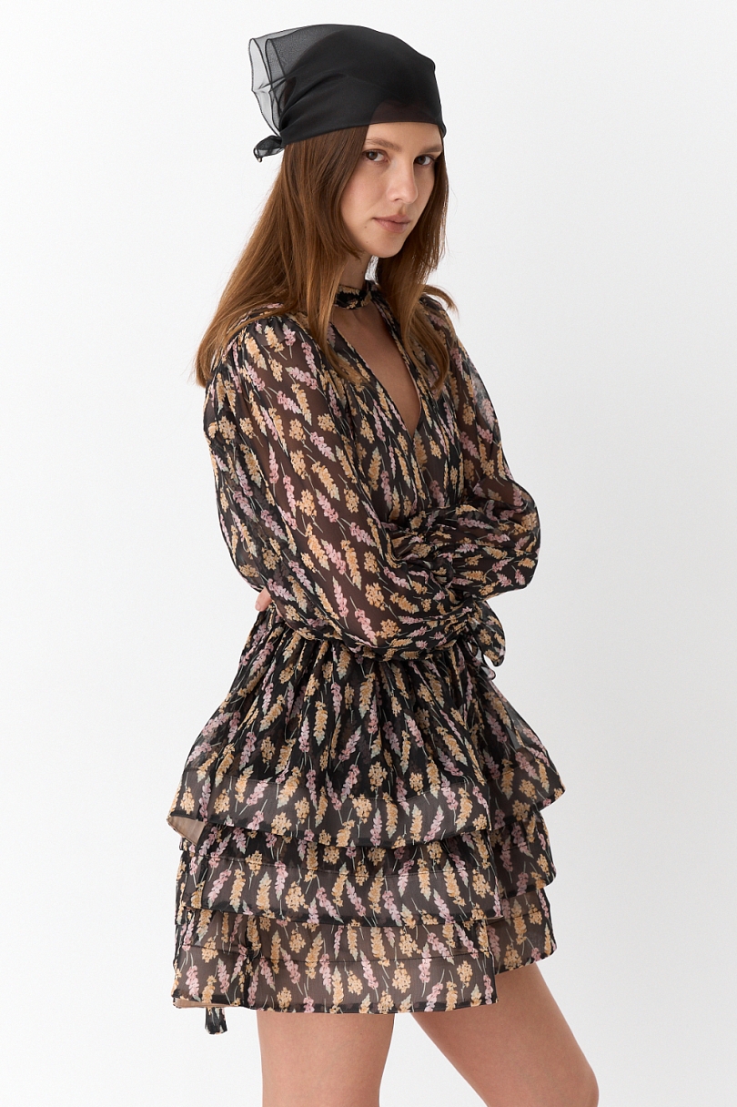 Платье с пышной юбкой с ярусами